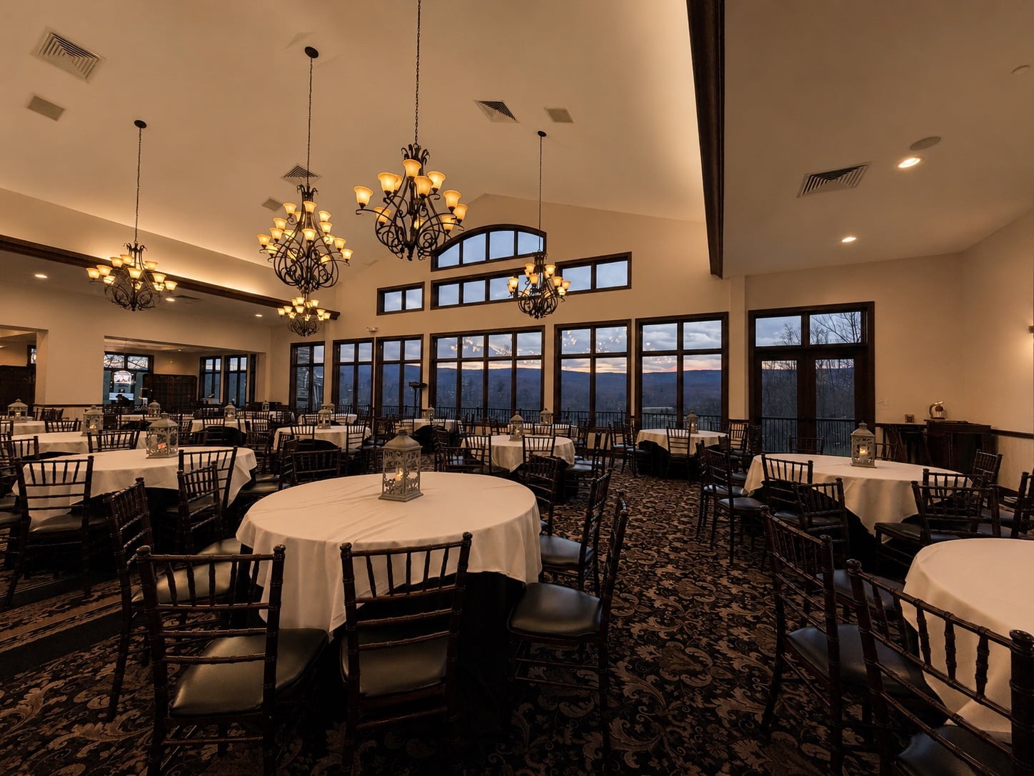 Terraview at Stroudsmoor by Wedgewood Weddings before uplighting — natural chandelier light only